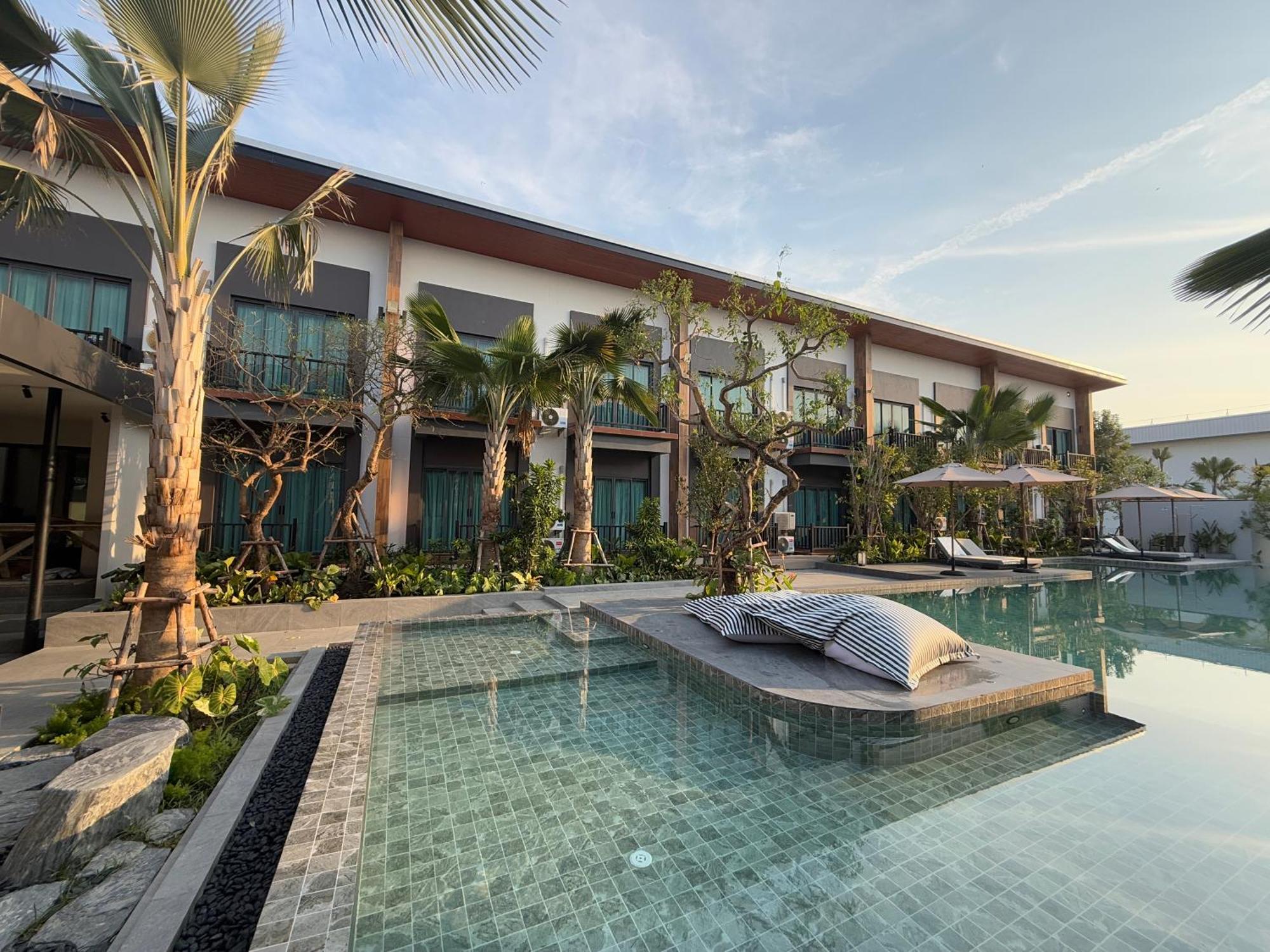 The Rest Hotel - ประจวบ 班武里府 外观 照片